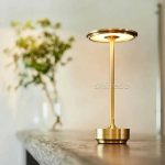 Hot Sale Dining Touch Led Hotel Bar Coffee Table Lamp Oppladbar galvanisert dekorativ bordlampe for skrivebordsbelysning