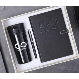 Coffret cadeau agenda et stylo en cuir format A5 avec mug thermos