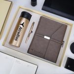 Coffret cadeau carnet de notes, stylo et thermos d'entreprise